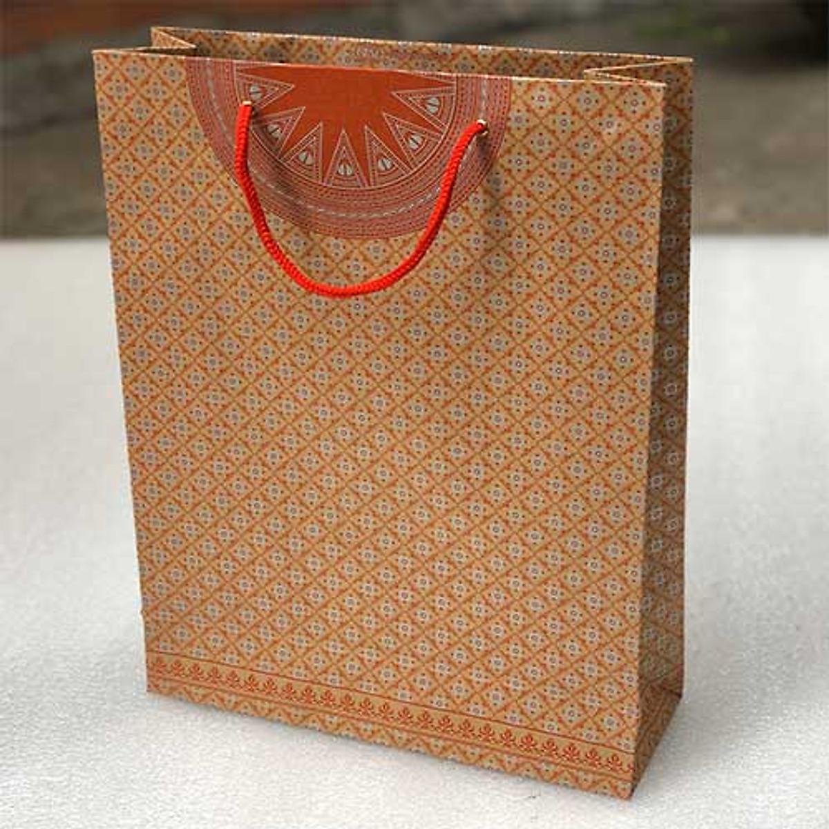 Túi Giấy Kraft Đựng Quà - đủ size - giao hình và màu ngẫu nhiên