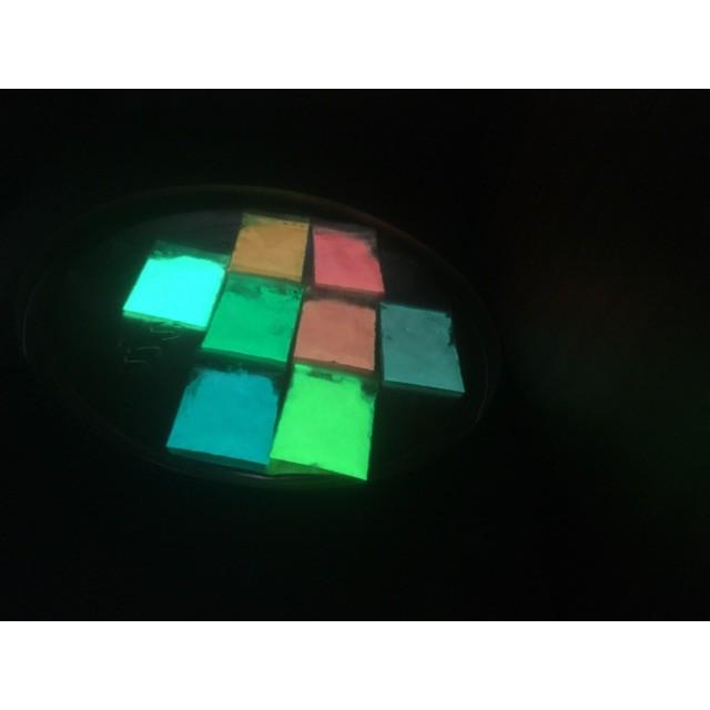 Bột màu  dạ quang phát sáng trong đêm gói 10 gr 17k