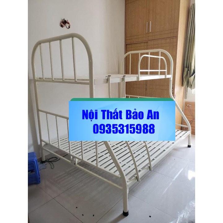 Giường sắt lệch tầng nhiều kích thước từ 0.8-1m8 dài 2m