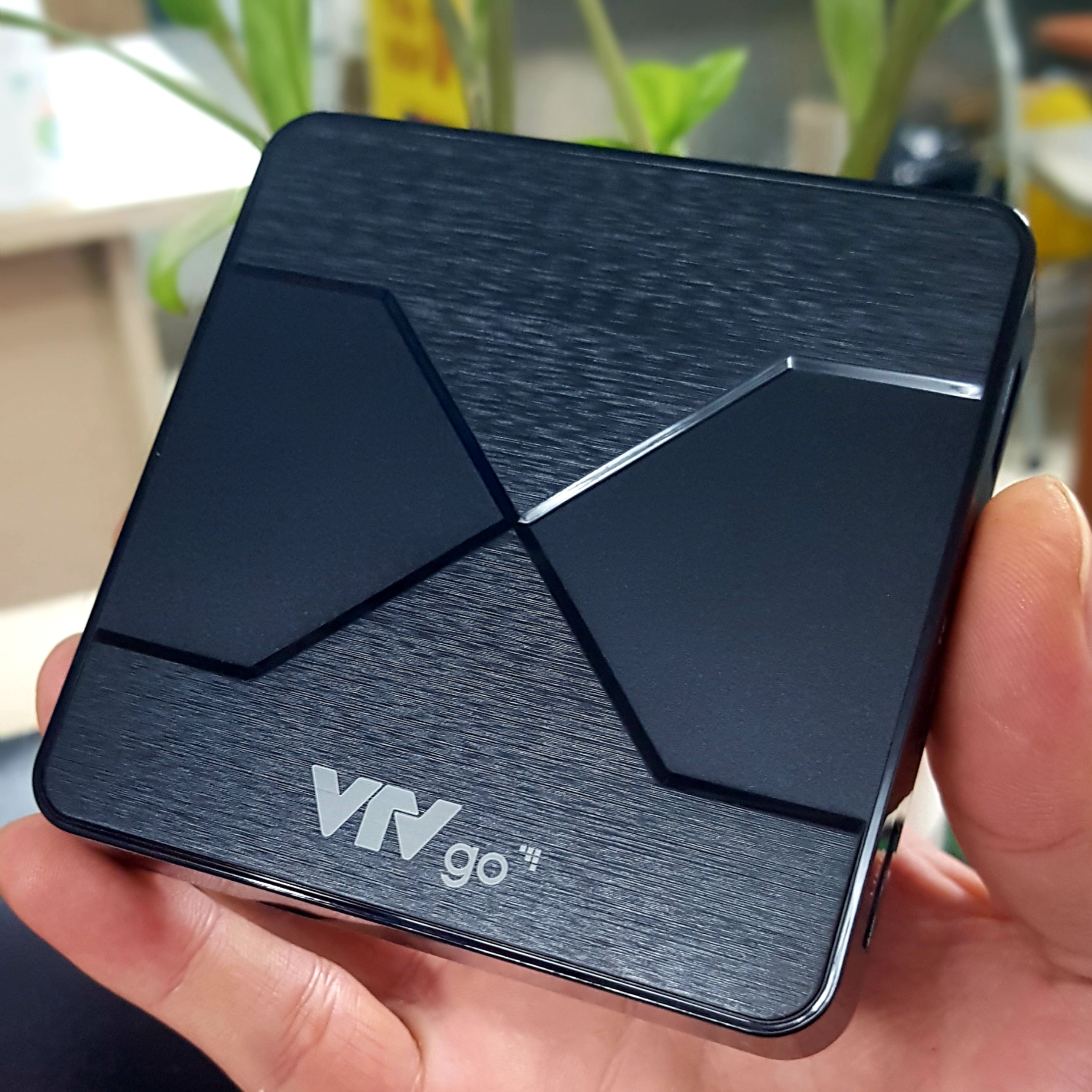 Android Tivi Box VTVgo 2021 Truyền Hình VTVgo phù hợp mang đi nước ngoài , Android 9 Chip amlogic S905W Ram 2GB - Hàng Chính Hãng