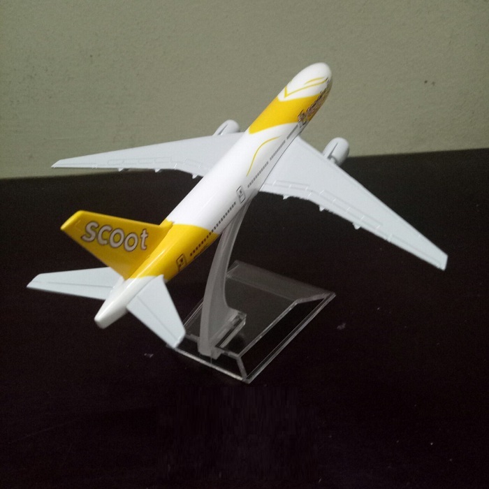 Mô hình máy bay tĩnh B777 Flyscoot 16cm