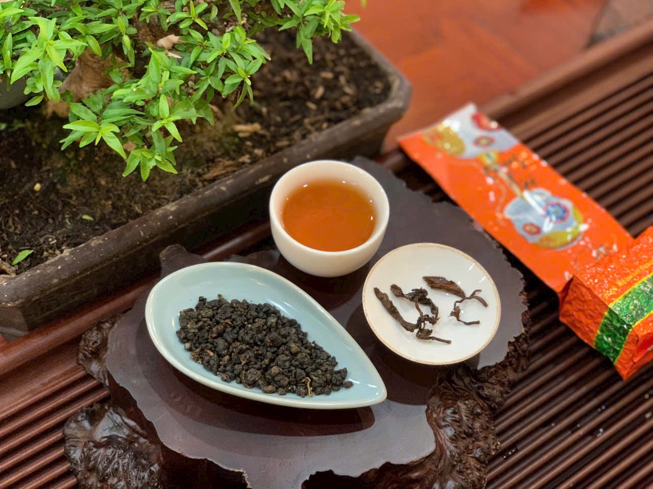 TRÀ Ô LONG LÃO - TRÀ NGỦ NGON - ĐẸP DA - QUÀ TẶNG Ý NGHĨA - ORGANIC OOLONG TEA - 100g
