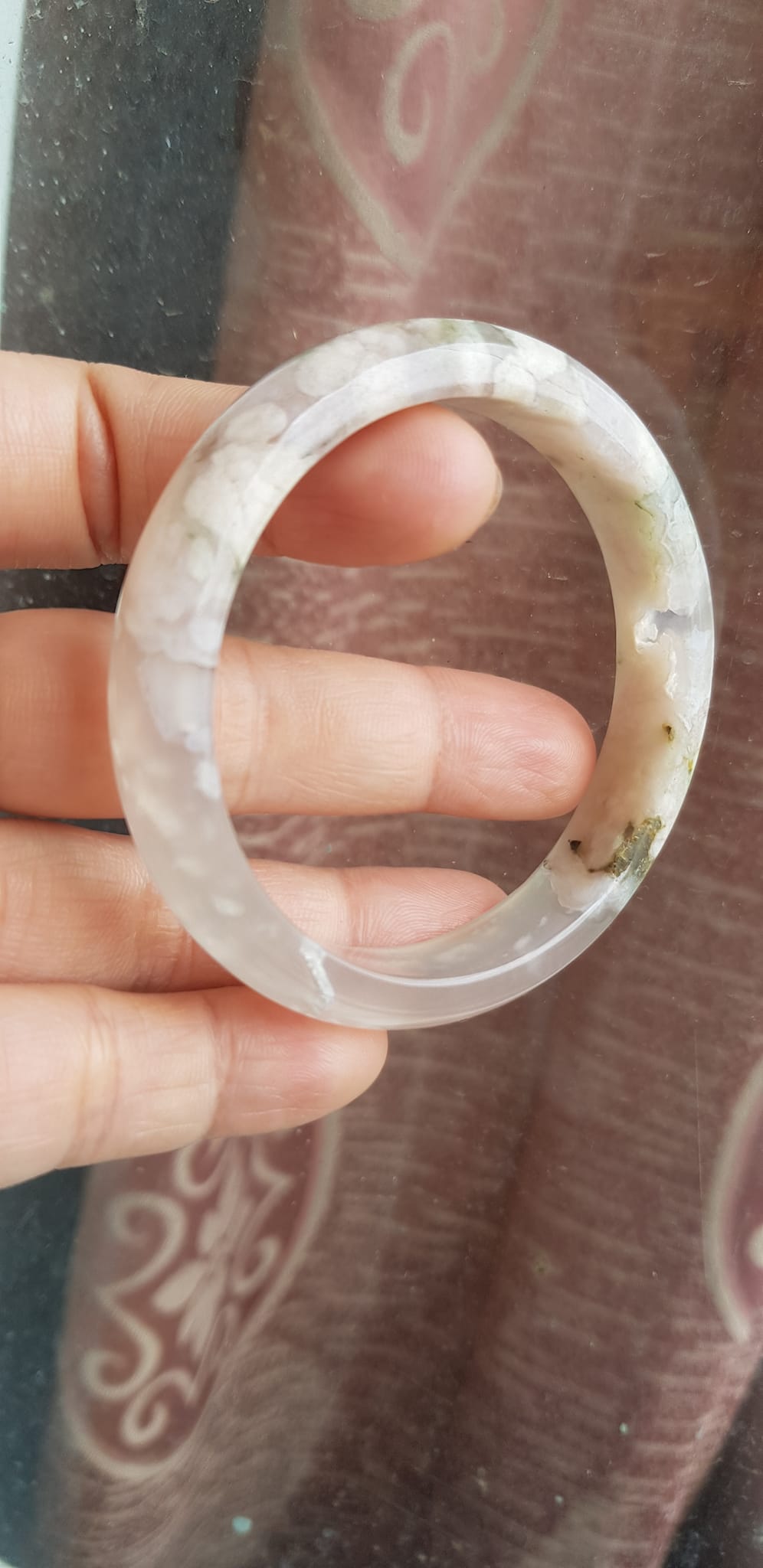 Vòng tay Nữ Bản Hẹ Đá Mã Não Bông Hoa tuyết trắng trong bóng 1 bên đều đẹp  Ni 53mm x Cao 11mm x dầy 6,5mm Nữ mệnh Kim mệnh Thủy 50kg - 54kg đeo xinh đẹp tay ạ