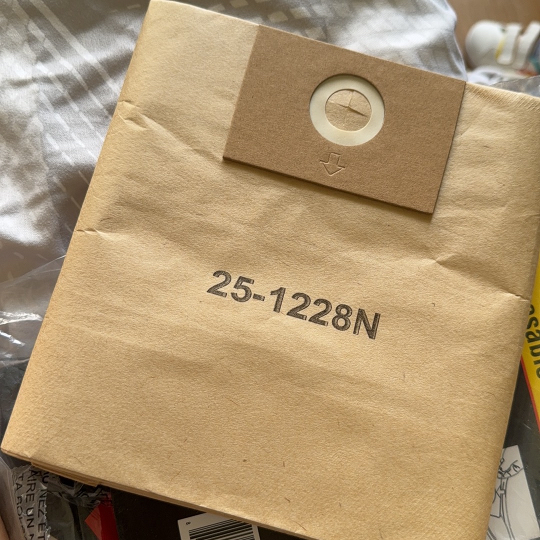 Bộ 3 Túi giấy đựng bụi sử dụng cho máy hút bụi Stanley 25-1228N phù hợp với máy hút bụi Stanley model SL19128P, SL19136 - Hàng chính hãng