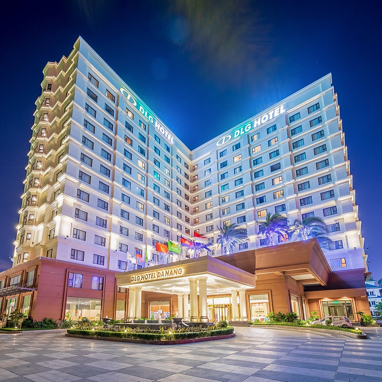 DLG Hotel 5* Đà Nẵng - Đối Diện Biển, Buffet Sáng, 02 Hồ Bơi Vô Cực, Vị Trí Thuận Tiện