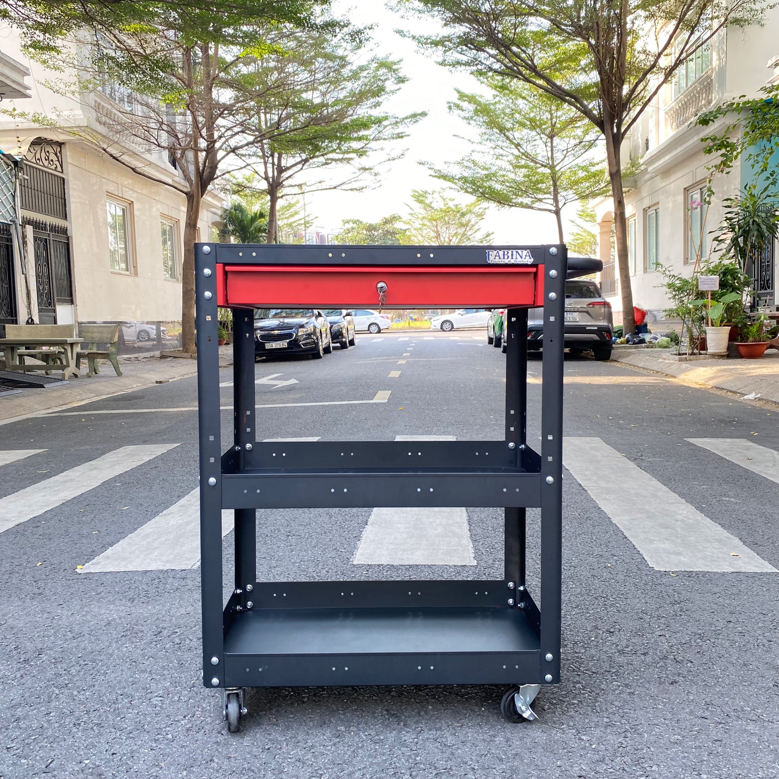 Xe đẩy 3 tầng cao 980mm màu đen hộc kéo đỏ