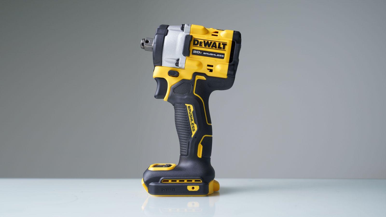 MÁY SIẾT BULONG CẦM TAY 20V DEWALT DCF921N-B1 - HÀNG CHÍNH HÃNG