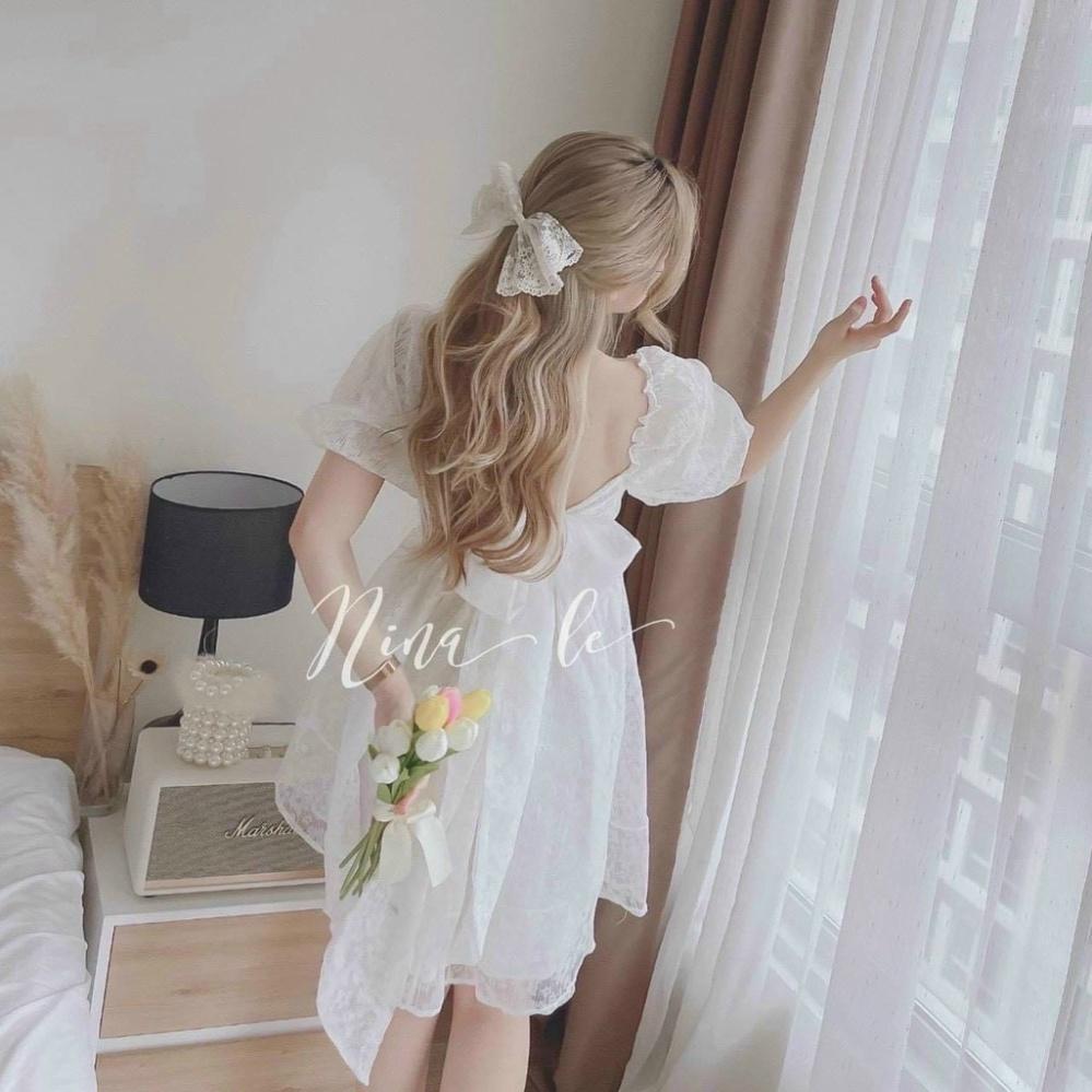 Đầm váy babydoll ren nổi lót lụa trắng cổ vuông hở lưng nơ lưng Ivy fashion đi biển dự tiệc dạo phố bigsize gợi cảm se