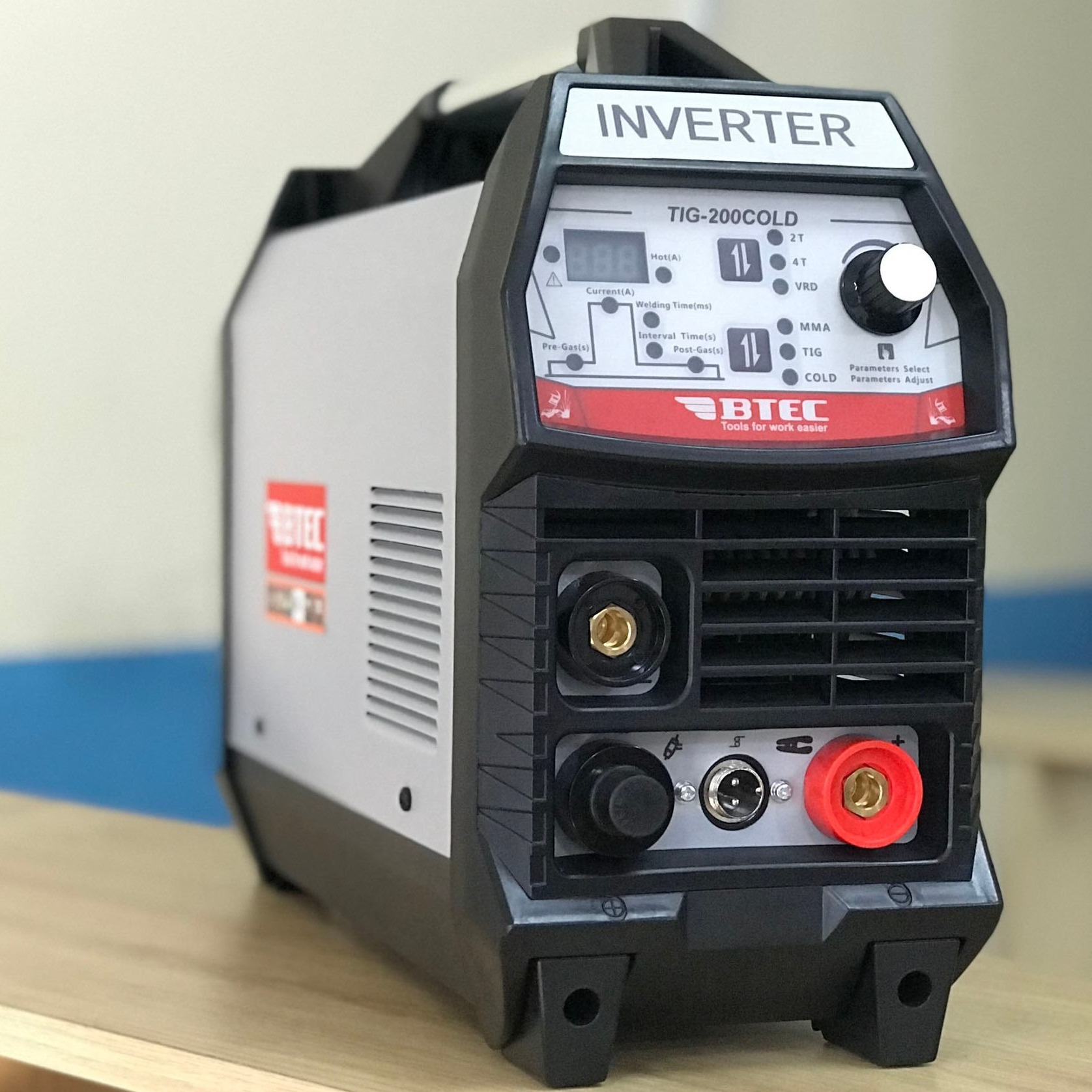 MÁY HÀN TIG LẠNH 3 CHẾ ĐỘ BTEC MMA-200COLD- HÀNG CHÍNH HÃNG