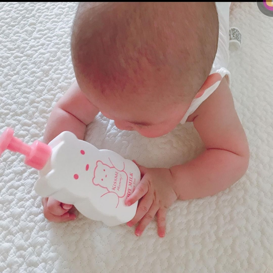 Sữa Dưỡng Thể Cấp Ẩm Không Mùi Hương Dành Cho Bé Từ 06 Tháng Tuổi Và Làn Da Nhạy Cảm Kissme Mommy Body Milk S 200 G