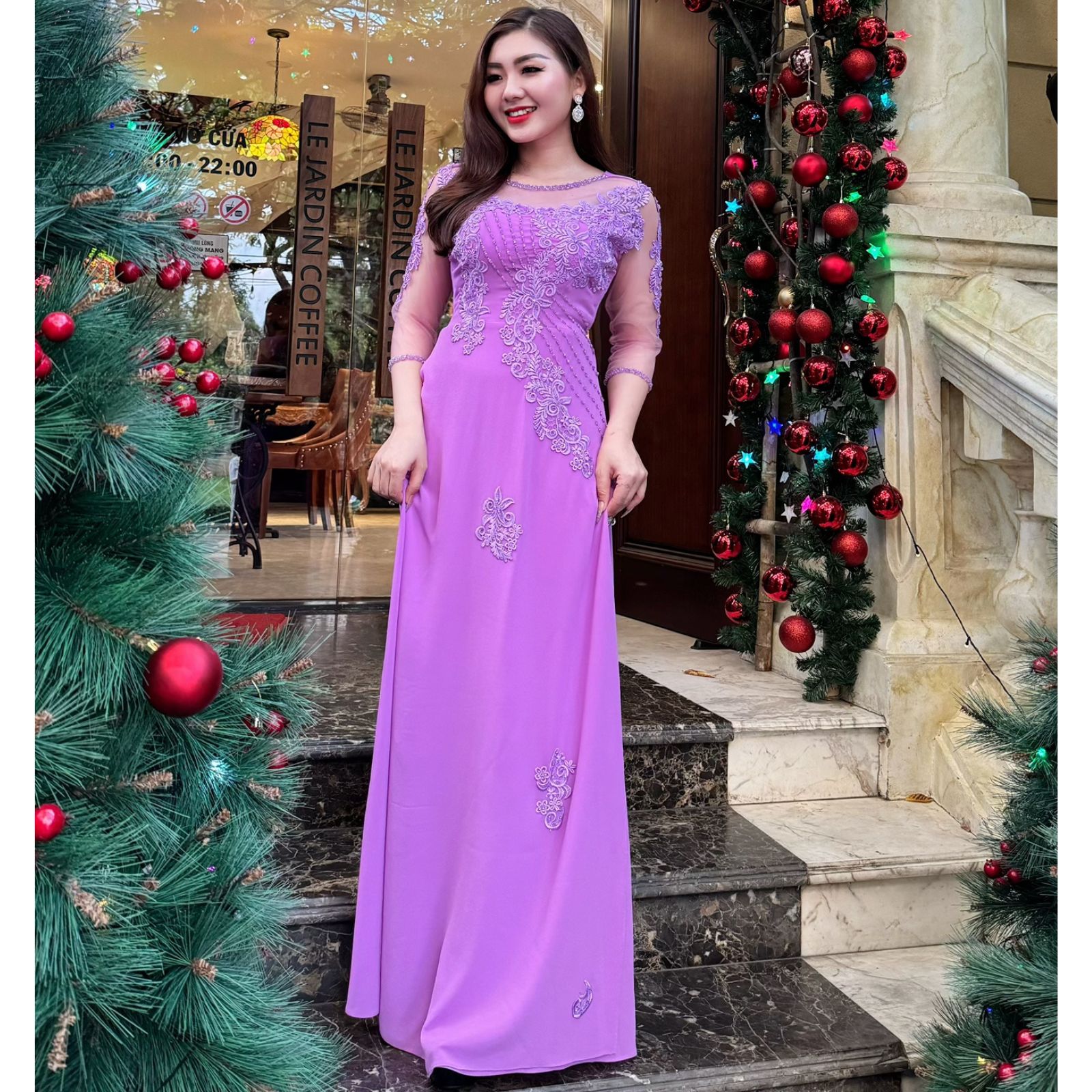 Áo dài dạ hội bà sui trung niên màu tím đính đá thêu hoa thủ công cao cấp sang trọng
