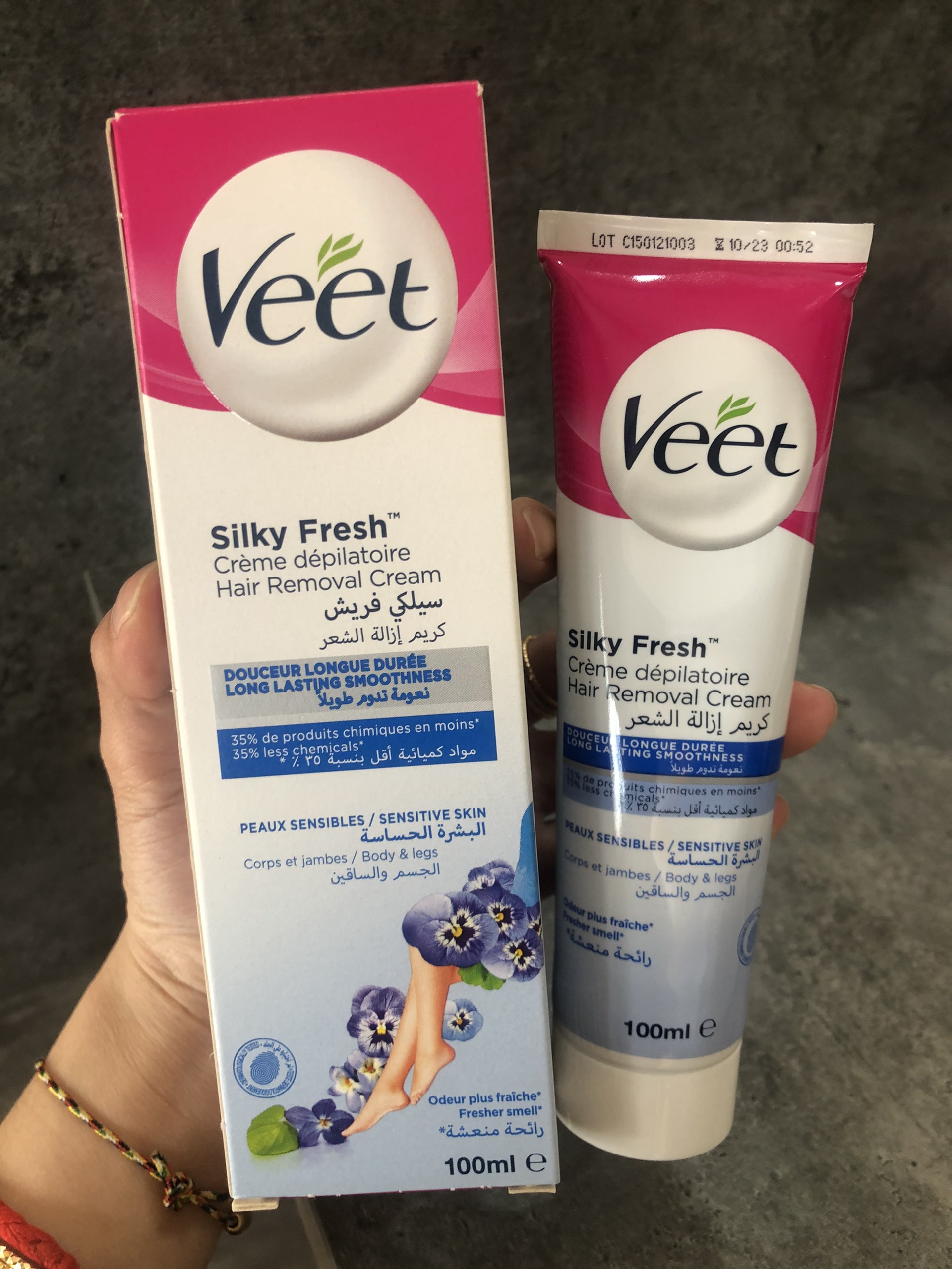 Kem Tẩy Lông Dành Cho Da Nhạy Cảm Veet Silk &amp; Fresh Aloe Vera &amp; Vitamin E 100ml