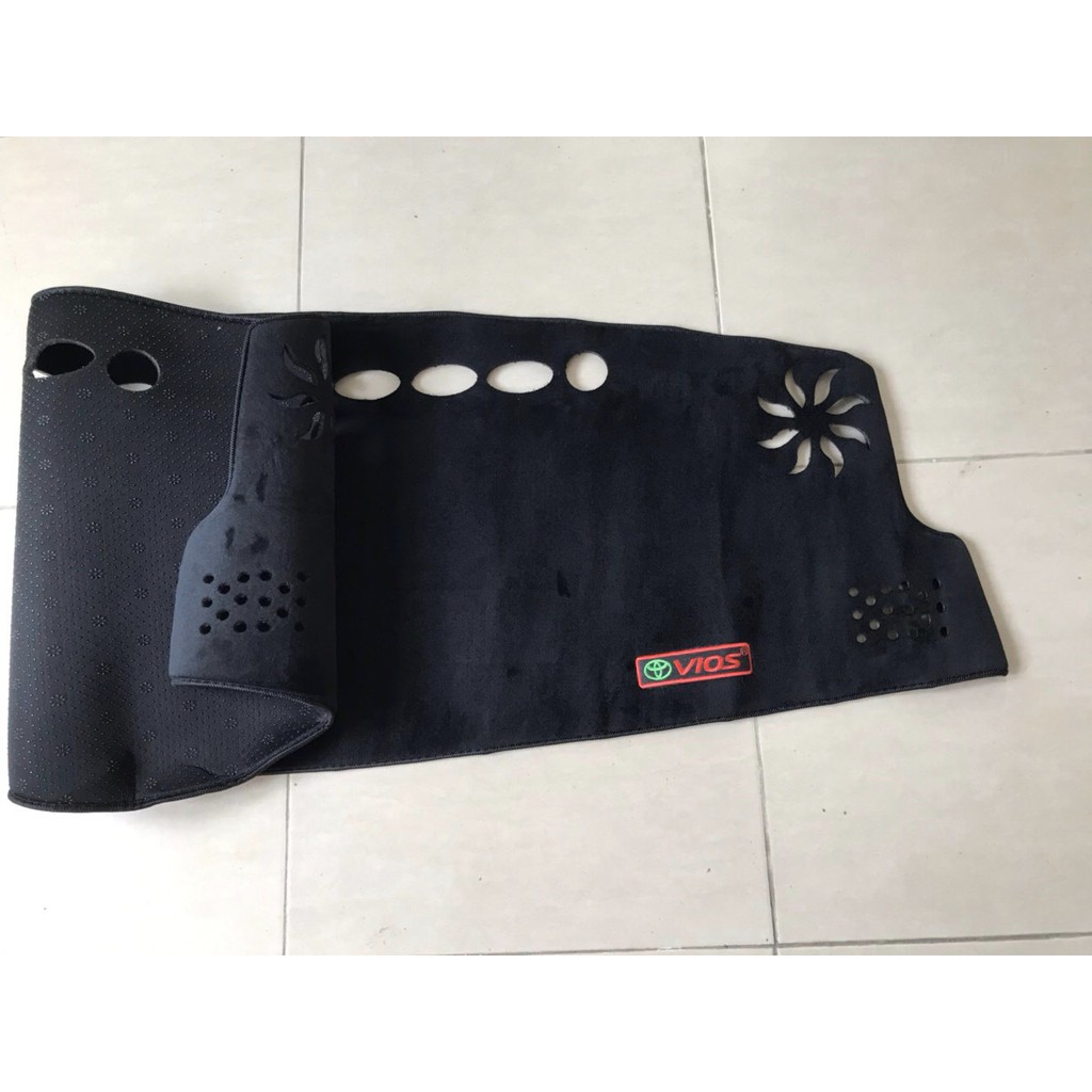 Thảm taplo xe TOYOTA VIOS đời 2019 - 2023 nhung cừu cao cấp, chóng nóng chóng trơn trượt