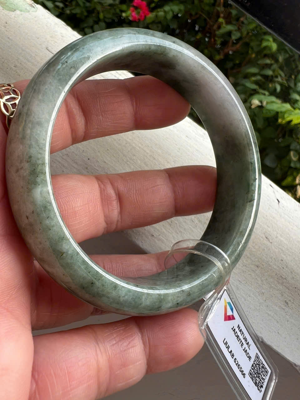 Vòng Tay Nữ Đá Cẩm Thạch Tự Nhiên Bản Hẹ Type A Ni 56mm Cao 14mm Dầy 8mm Kiểm Định Liulab 626566 Màu Xanh Đậm Bông Trắng bóng sang đẹp xinh xắn các Chị mệnh Kim mệnh Thủy 53kg - 59kg đeo tay sang sịn ạ