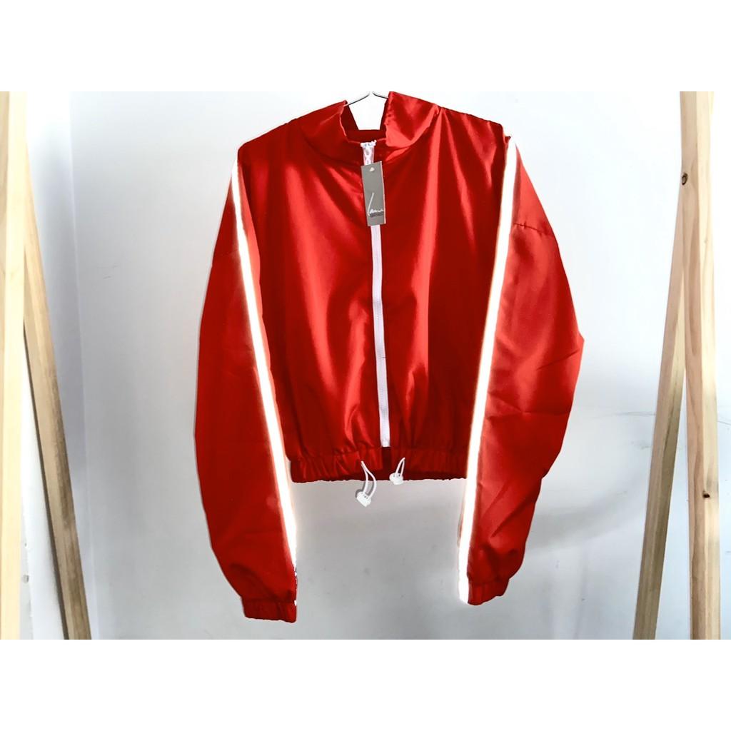ÁO KHOÁC DÙ NỮ KIỂU CROPTOP CÓ VIỀN TAY PHÁT SÁNG