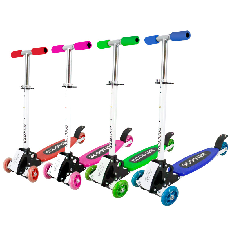 Xe scooter 4 bánh thể thao dành cho trẻ em- Mẫu mới cải tiến có đèn LED nhiều màu thỏa mái lựa chọn