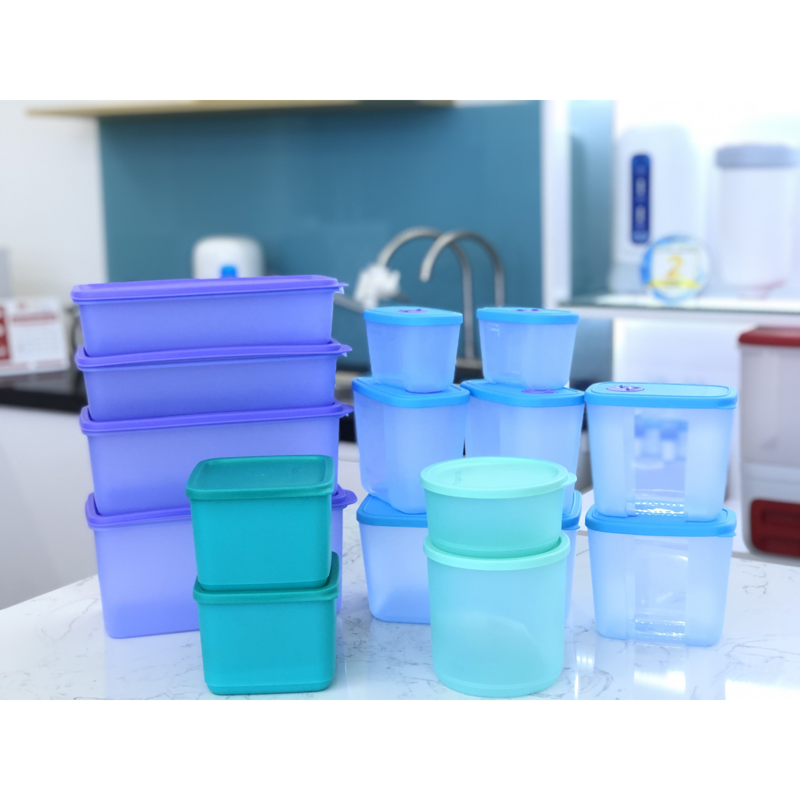 Bộ trữ đông và trữ mát Tupperware Mega 13 hộp tặng 2 hộp trữ mát nắp tròn