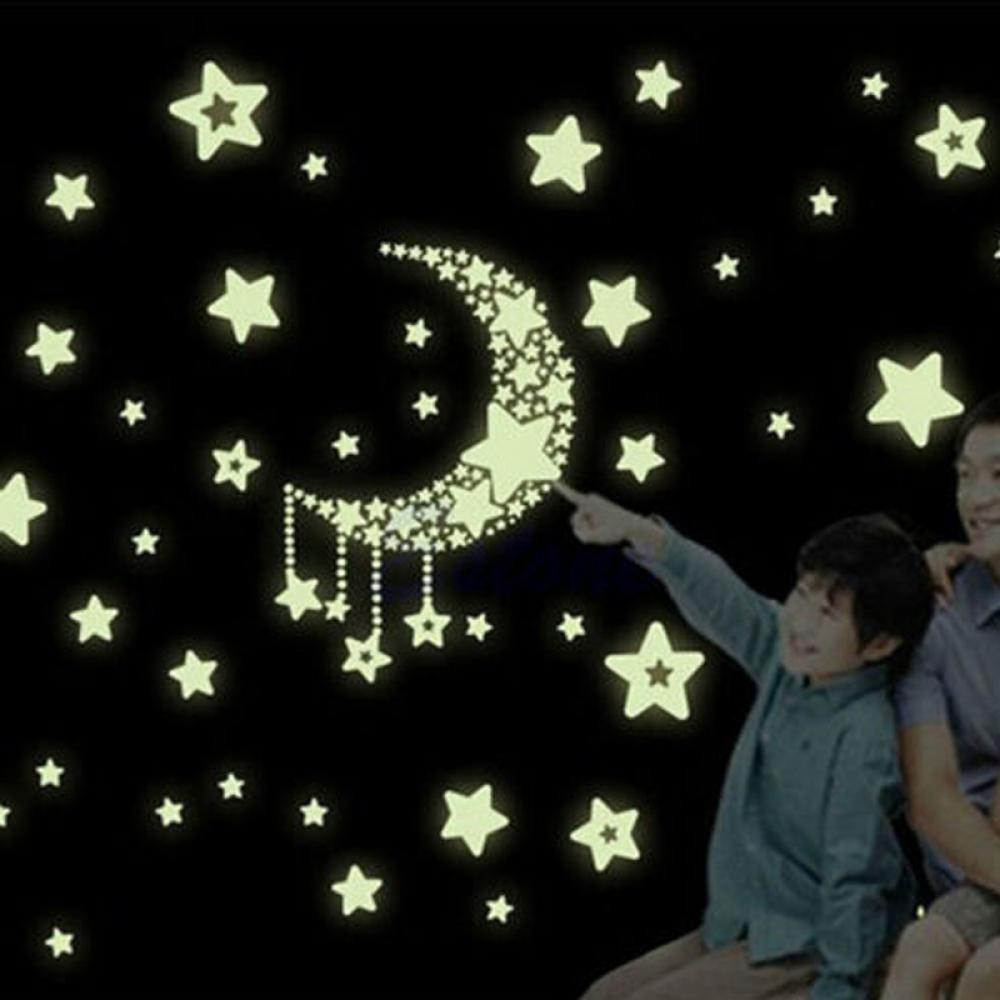 Sticker dán tường dạ quang hình mặt trăng và ngôi sao dùng trang trí phòng ngủ