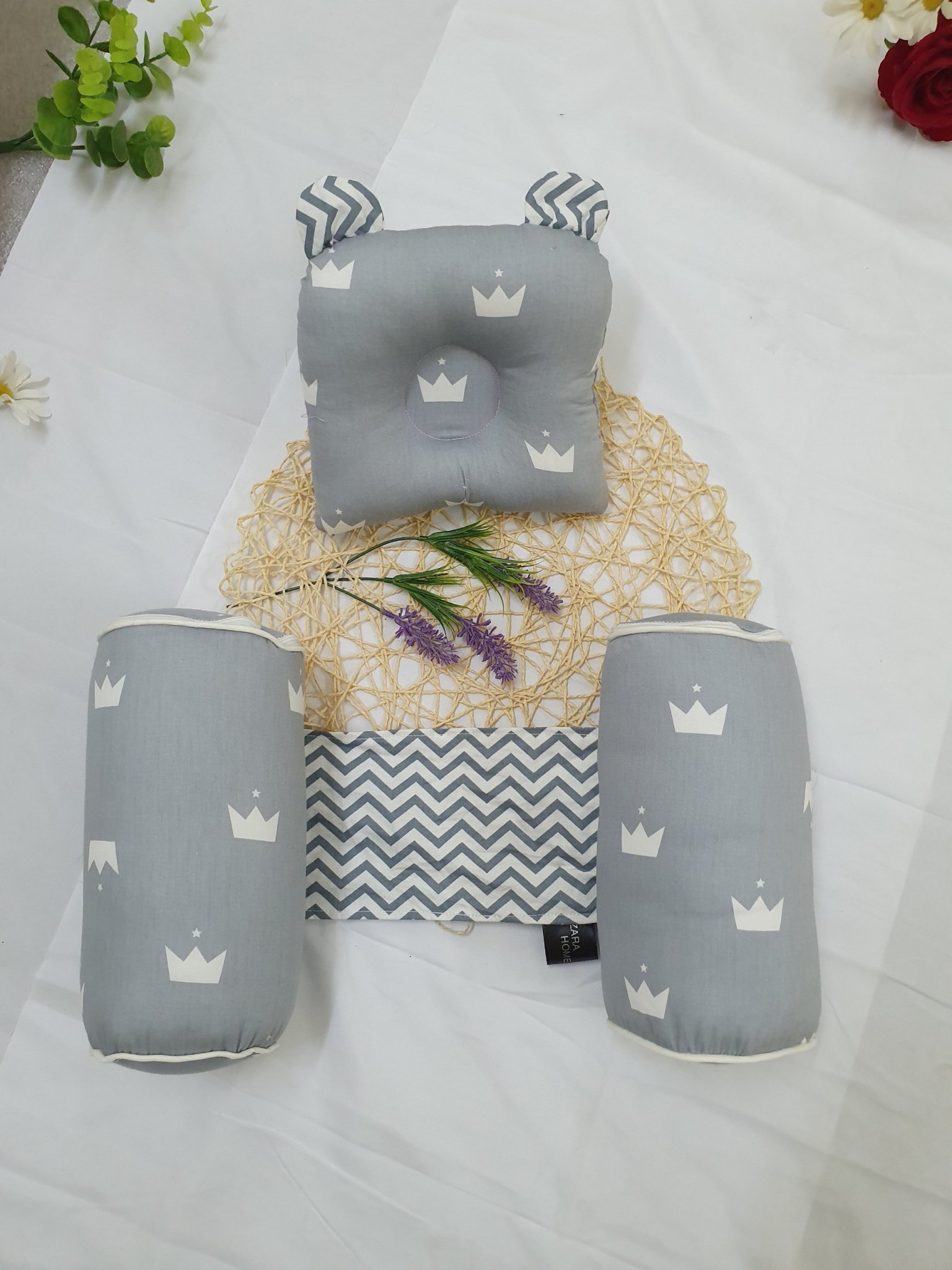 Bộ Gối Lõm, Gối Chặn chống bẹp đầu, méo đầu, móp đầu, con ngủ ngon giấc cho em bé và trẻ sơ sinh