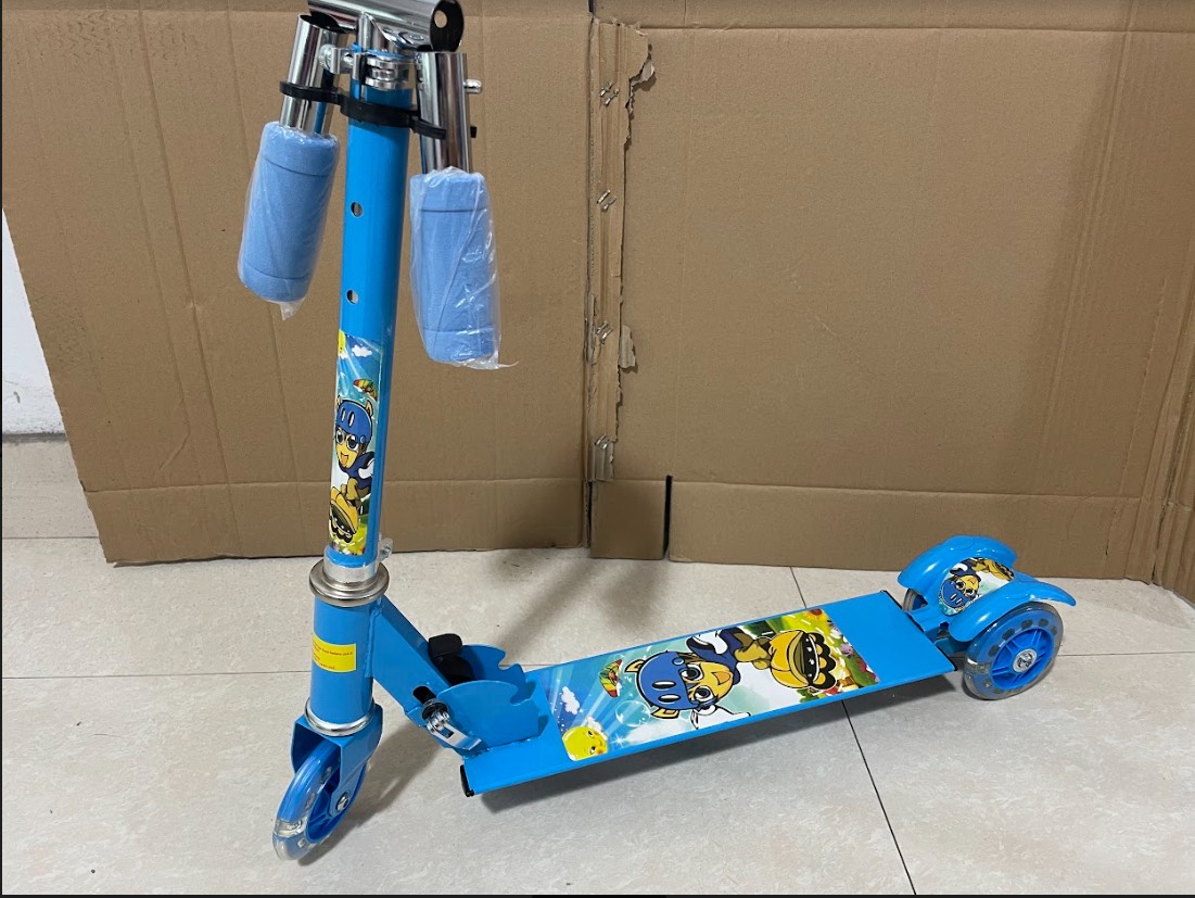 Xe Scooter Cho Bé Centosy 951 Dành Cho Bé Dưới 40Kg, Có Bánh Phát Sáng, Điều Chỉnh Được Chiều Cao