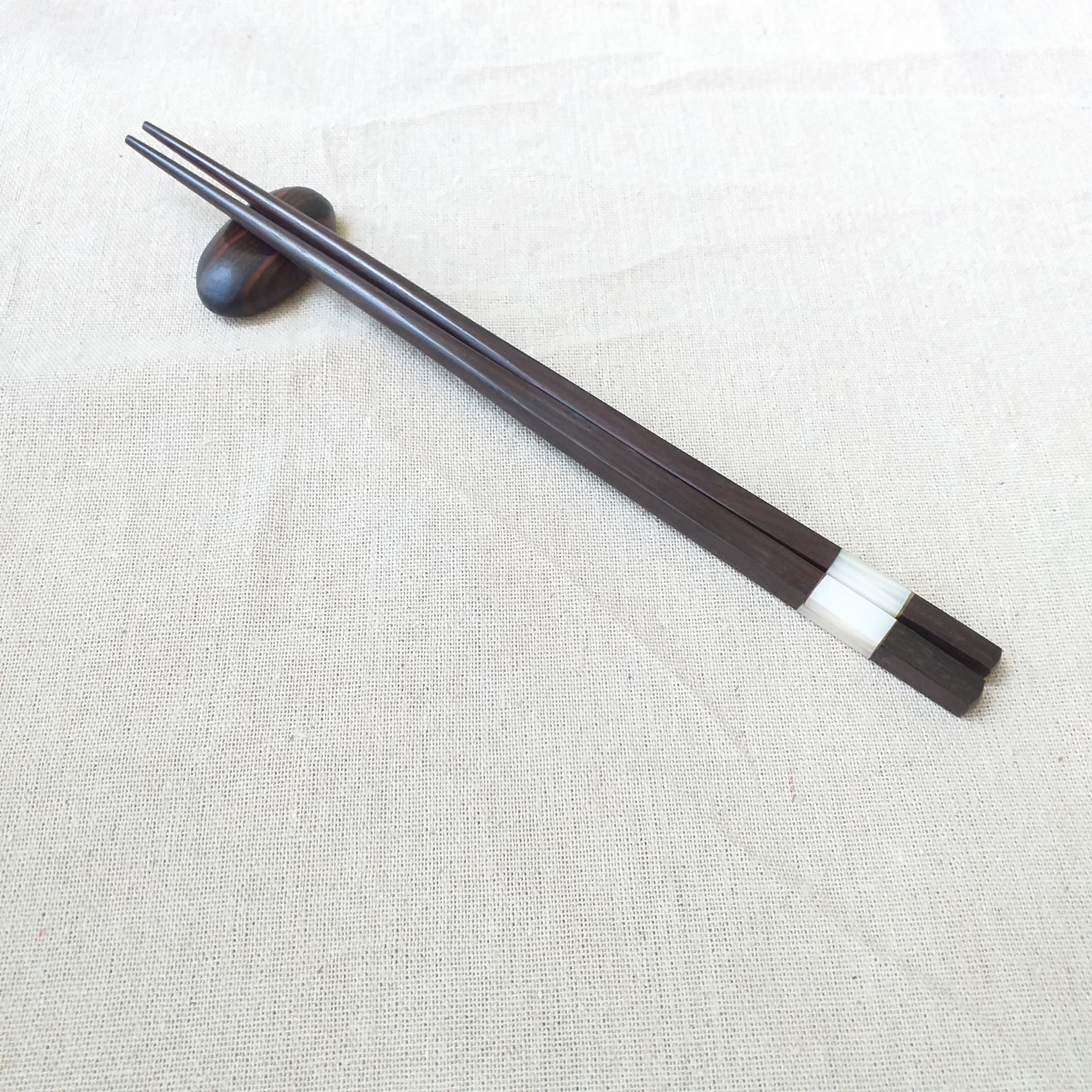 Đũa gỗ Trắc đen vuông 23cm - Khảm trai thân vuông - Đũa gỗ tự nhiên