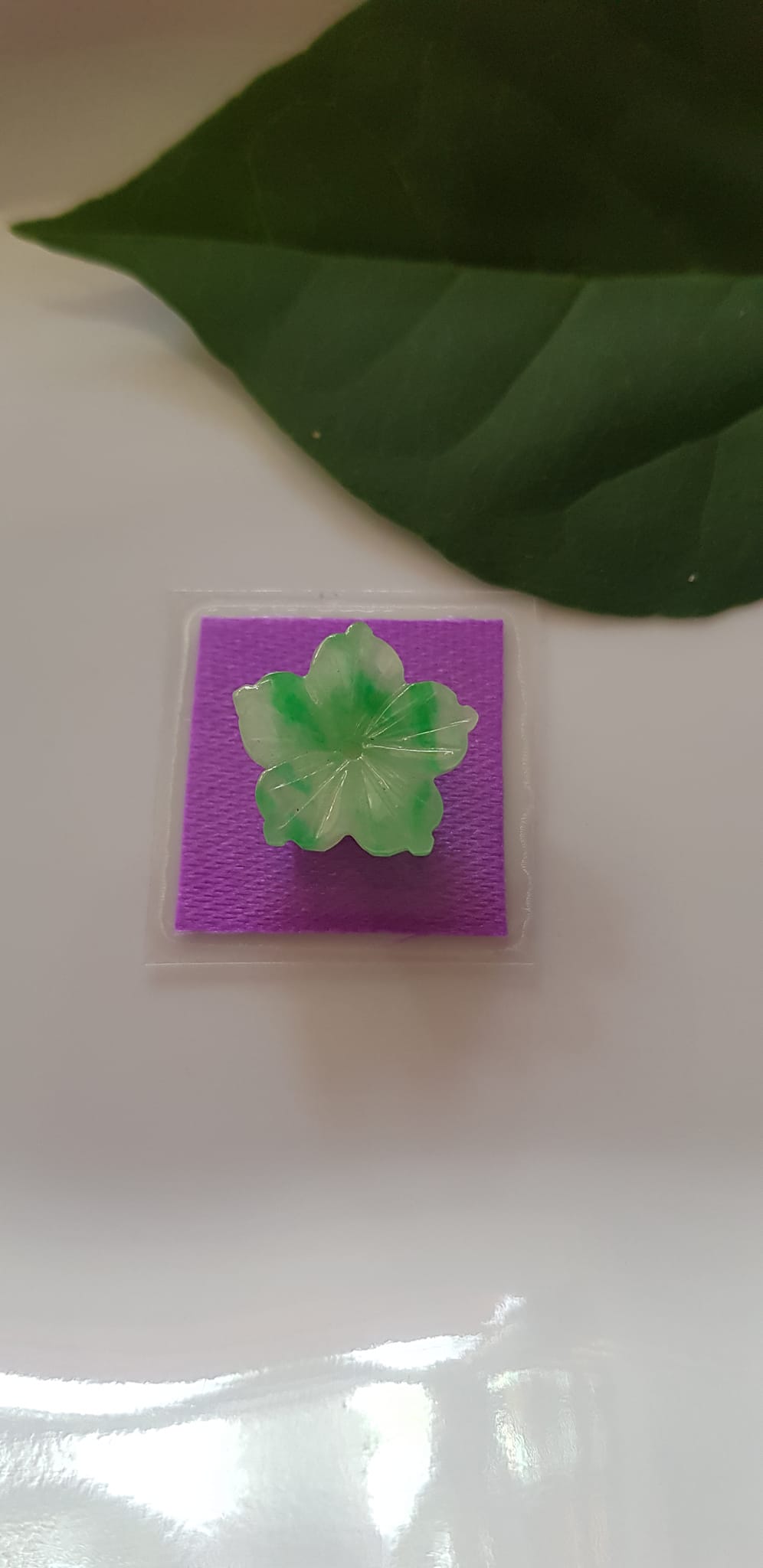 Mặt dây chuyền Mới Đẹp Bông Mai Trắng Xanh Lý nhẹ bóng đều đẹp đá cẩm thạch thiên nhiên ạ Size 14mm x dầy 3mm Đá Ngọc cẩm thạch tự nhiên Nữ bọc vàng làm mặt dây chuyền, mặt nhẫn đeo đẹp ạ