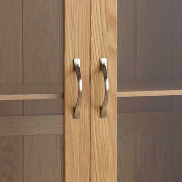 Tủ trưng bày Bevel 2 cánh kính gỗ sồi