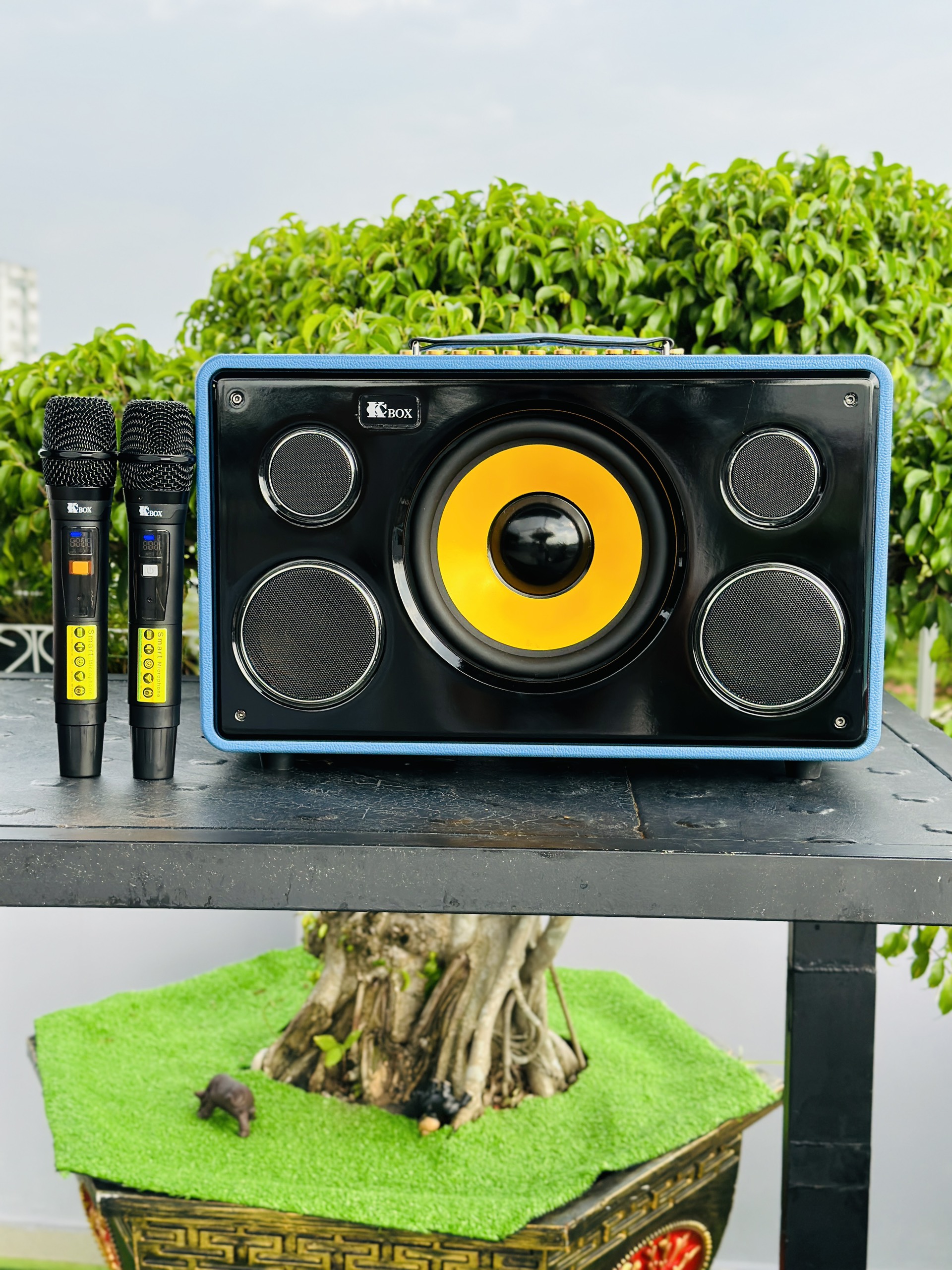 LOA XÁCH TAY KCBOX KC S8 KÈM 2MIC CÔNG SUẤT 200WAT NGOẠI HÌNH GỌN NHẸ TINH TẾ -BASS SIÊU TRẦM CHO BẠN TRÃI NGHIỆM KARAOKE NGHE NHẠC TUYỆT HẢO