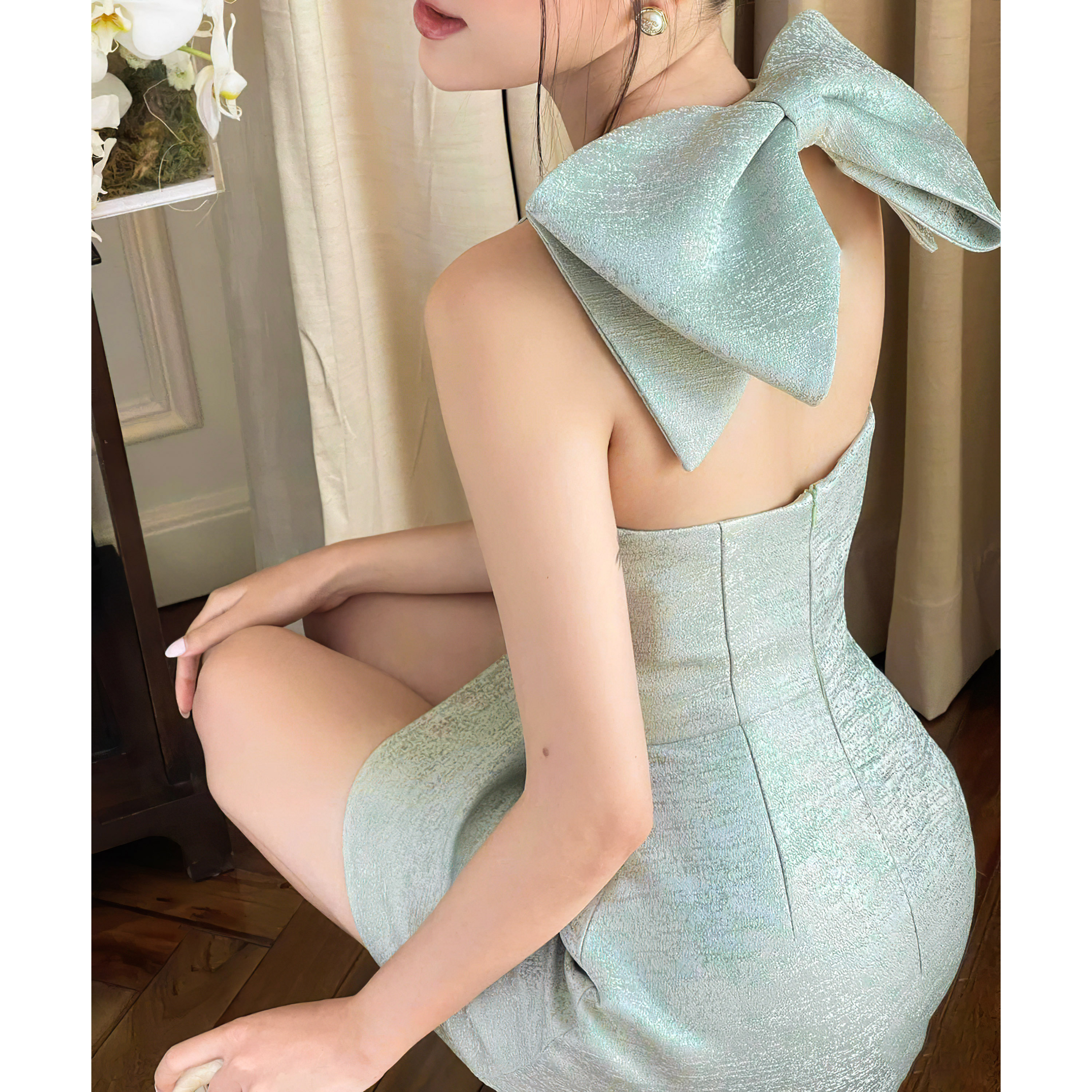 Hình ảnh Đầm dự tiệc hở lưng Mina thiết kế  cổ yếm phối nơ to điệu đà dáng xoè mini quyến rũ MN235