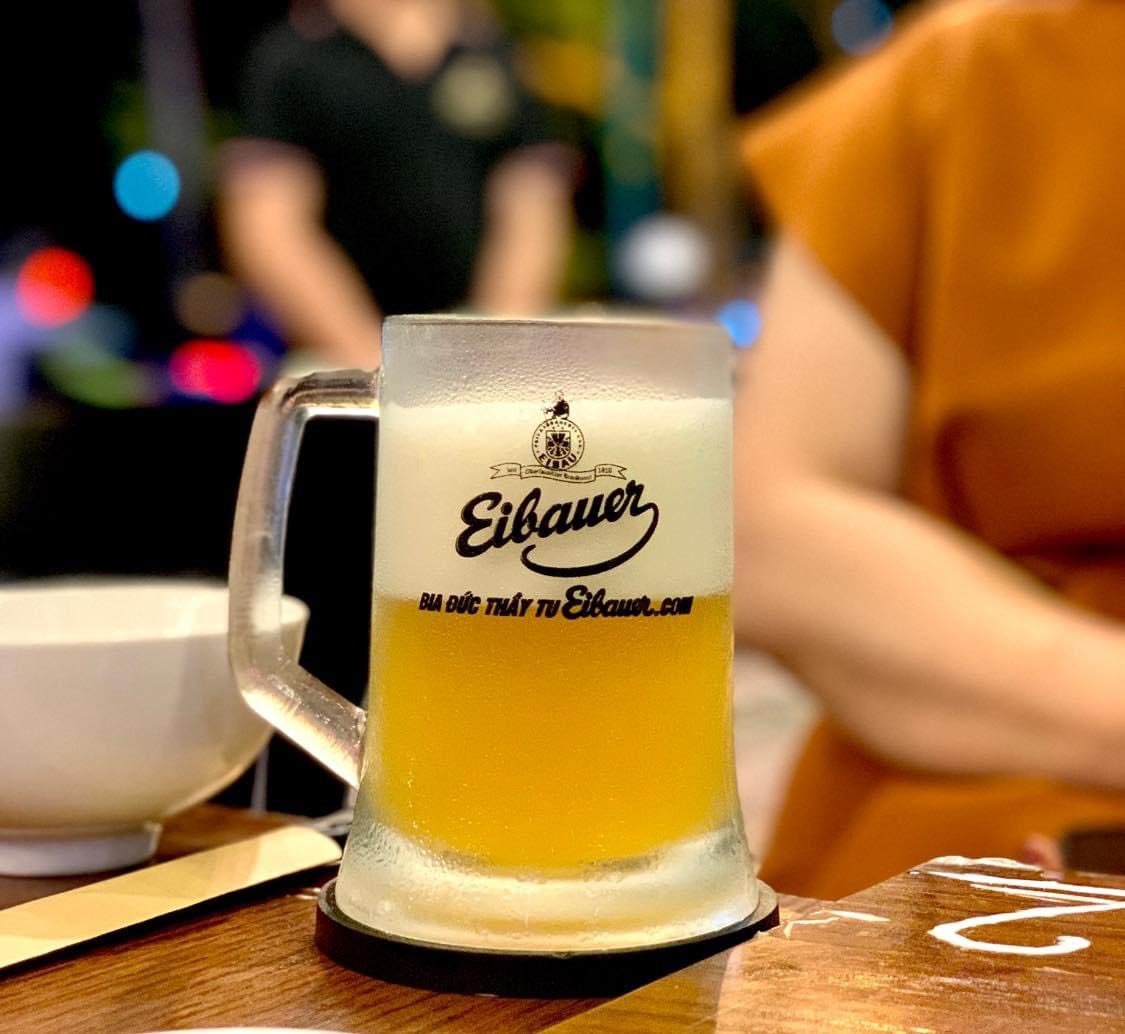 Thùng Quà Bia Thầy Tu EIBAUER HEFEWEIZEN HELL 5.2% - Bia Tươi Men Sống Thượng Hạng - Bia Đức Nhập Khẩu Chính Hãng