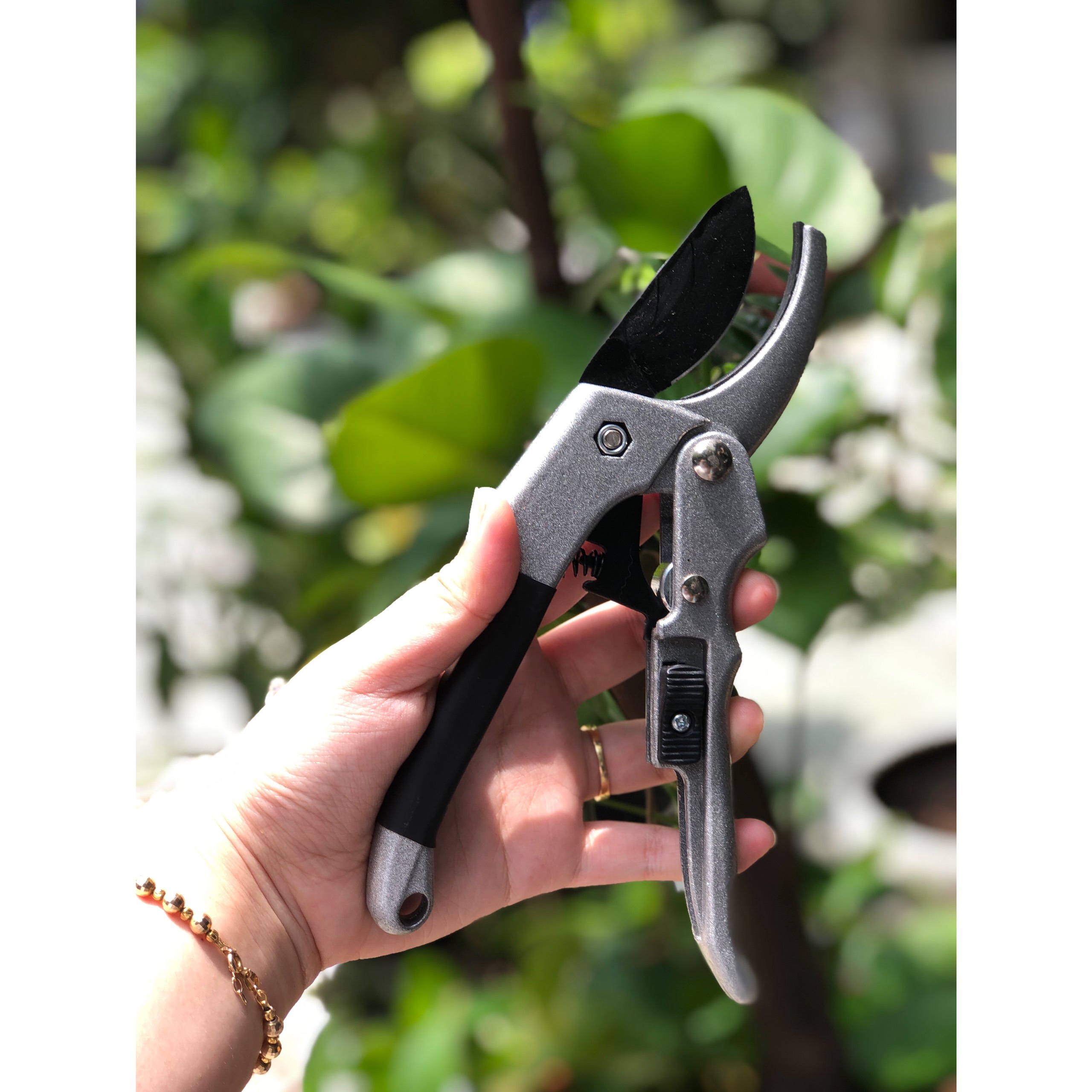 Kéo cộng lực cắt cành chiết cành cao cấp SK-5 làm bằng thép SK-5