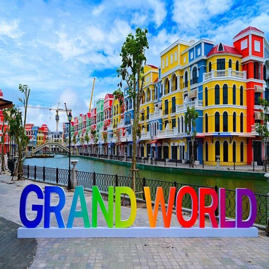Phú Quốc - Thiên đường giải trí VinWonders - Vinpearl Safari - Bay cùng Vietravel Airlines - Khách sạn Holidays Infinity 5*