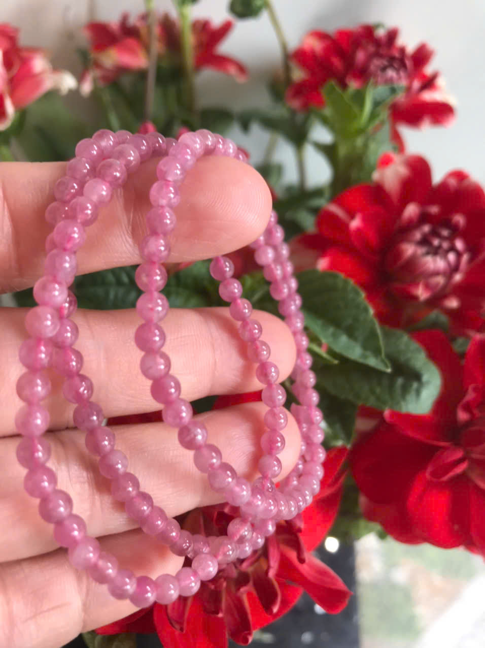 Chiếc Vòng Tay Chuỗi Quấn 3 Vòng Đá Tourmaline Hồng Tự Nhiên Đẹp Size hạt 4mm Nữ mệnh Hỏa và mệnh Thổ đeo xinh tay may mắn ạ