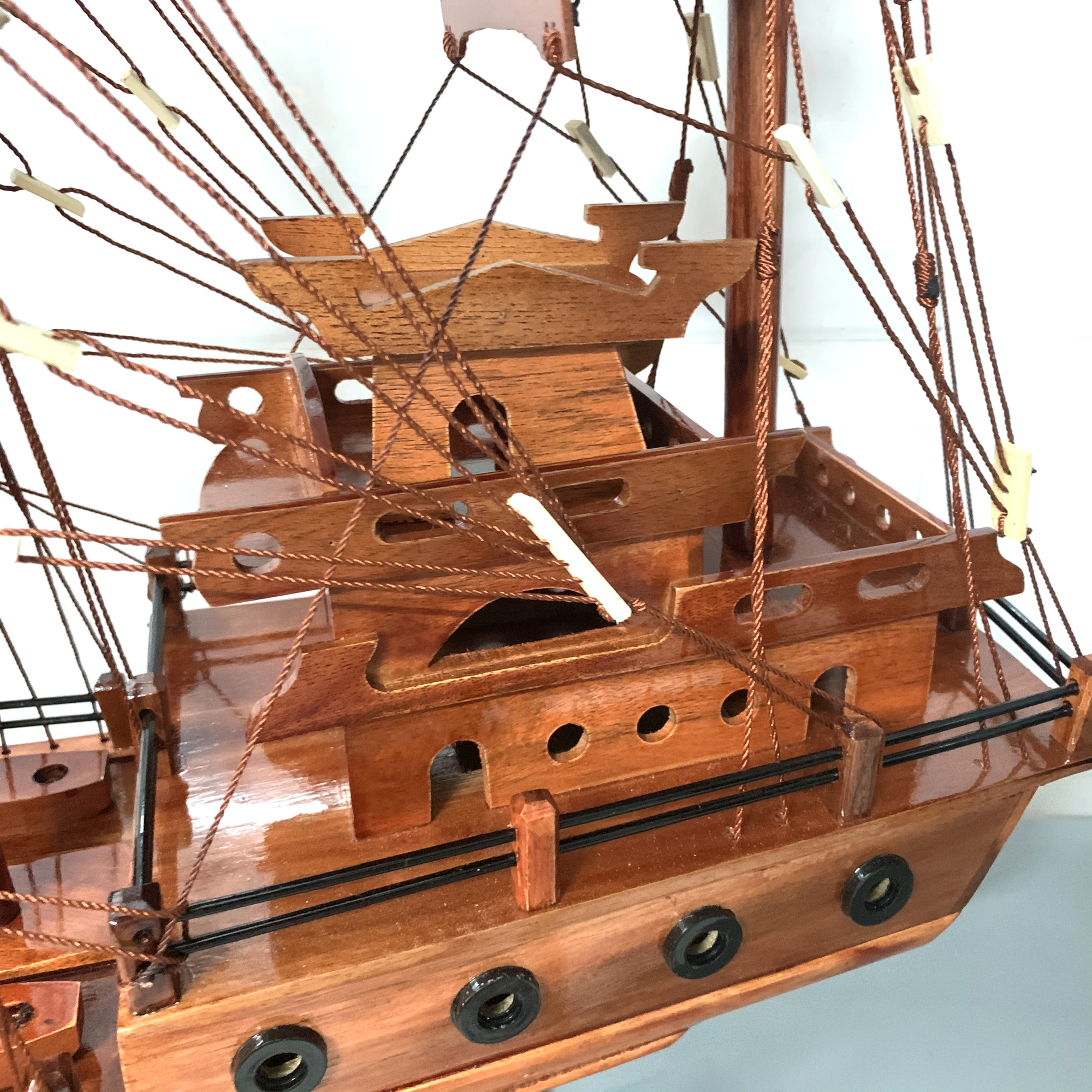 Mô hình tàu thuyền gỗ trang trí thuận buồm xuôi gió - Buồm gỗ - Thân tàu dài 60cm
