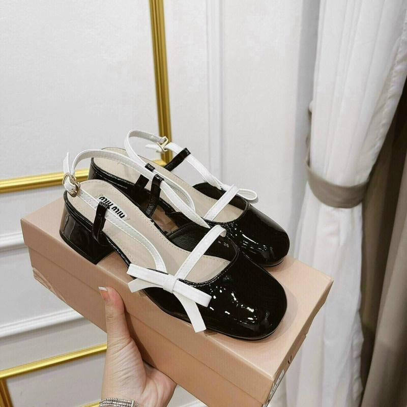 Giày Sục Đế Cao 3 Phân Dây Quai Nơ Có 2 Màu Đen-Trắng Chất Da Bóng Đủ Sz Full Box Hàng QCCC