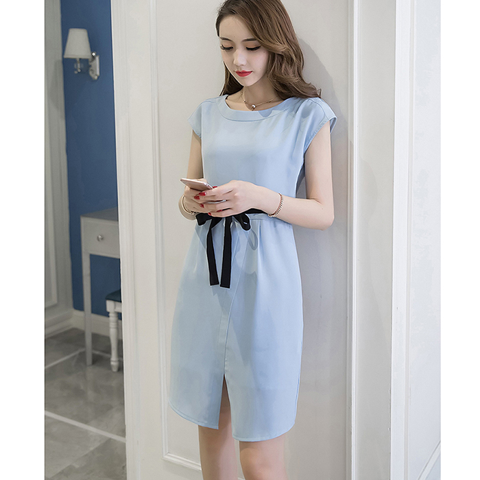 Đầm công sở dáng ôm xẻ tà trước điệu đà xinh xắn, thời trang phong cách trẻ - Xanh dương