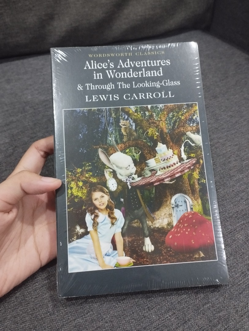 Alice in Wonderland &amp; Through the Looking-Glass (Wordsworth Classics)