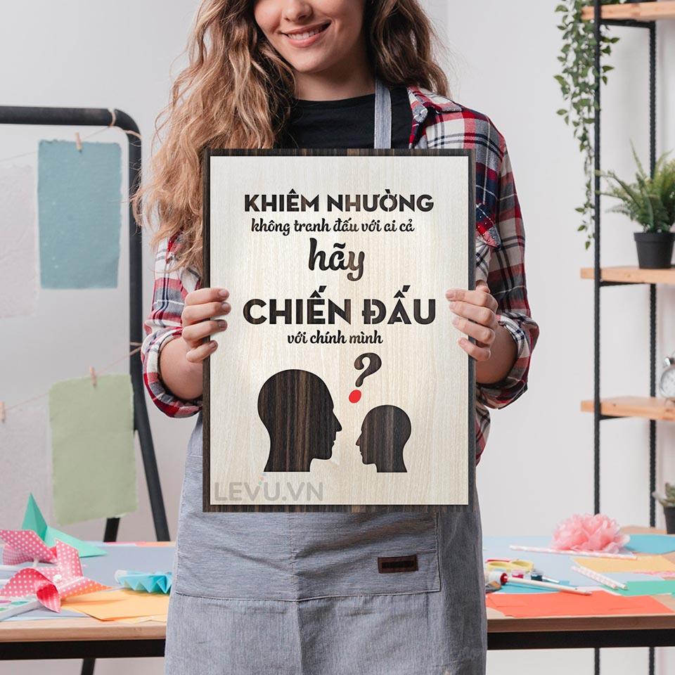 Tranh treo phòng làm việc LEVU LV018 "Khiêm nhường không tranh đấu với ai cả, hãy chiến đấu với chính mình"