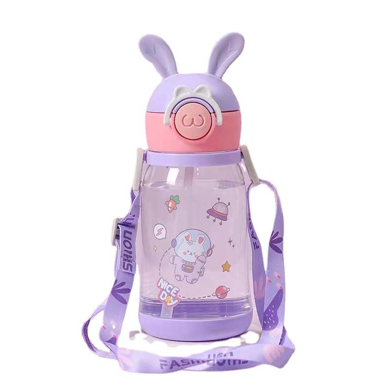 PVN44796 Bình Nước 650ml Tai Thỏ Có Ống Hút Dây Đeo Cute Cho Bé Đi Học