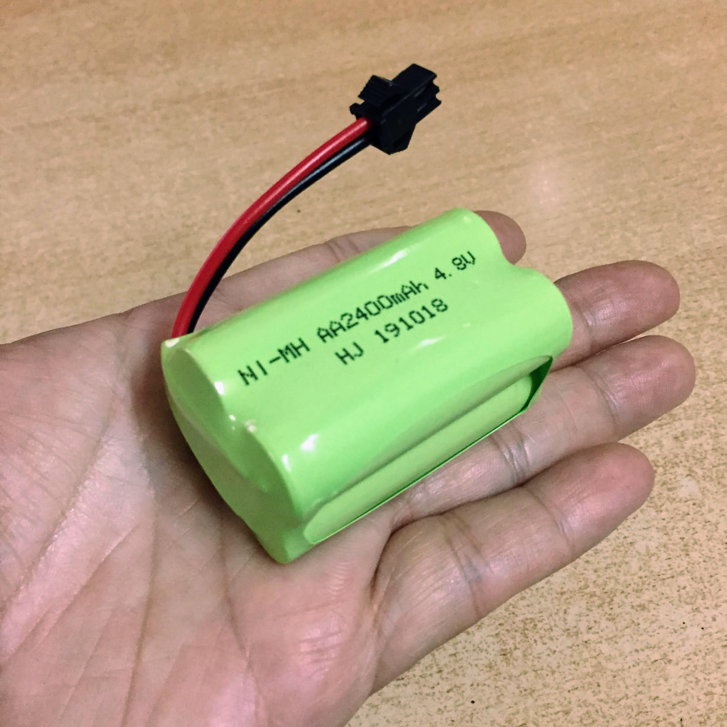 Pin sạc 4.8V dung lượng cao 2400mAh xếp vuông Jack SM càng cua đen