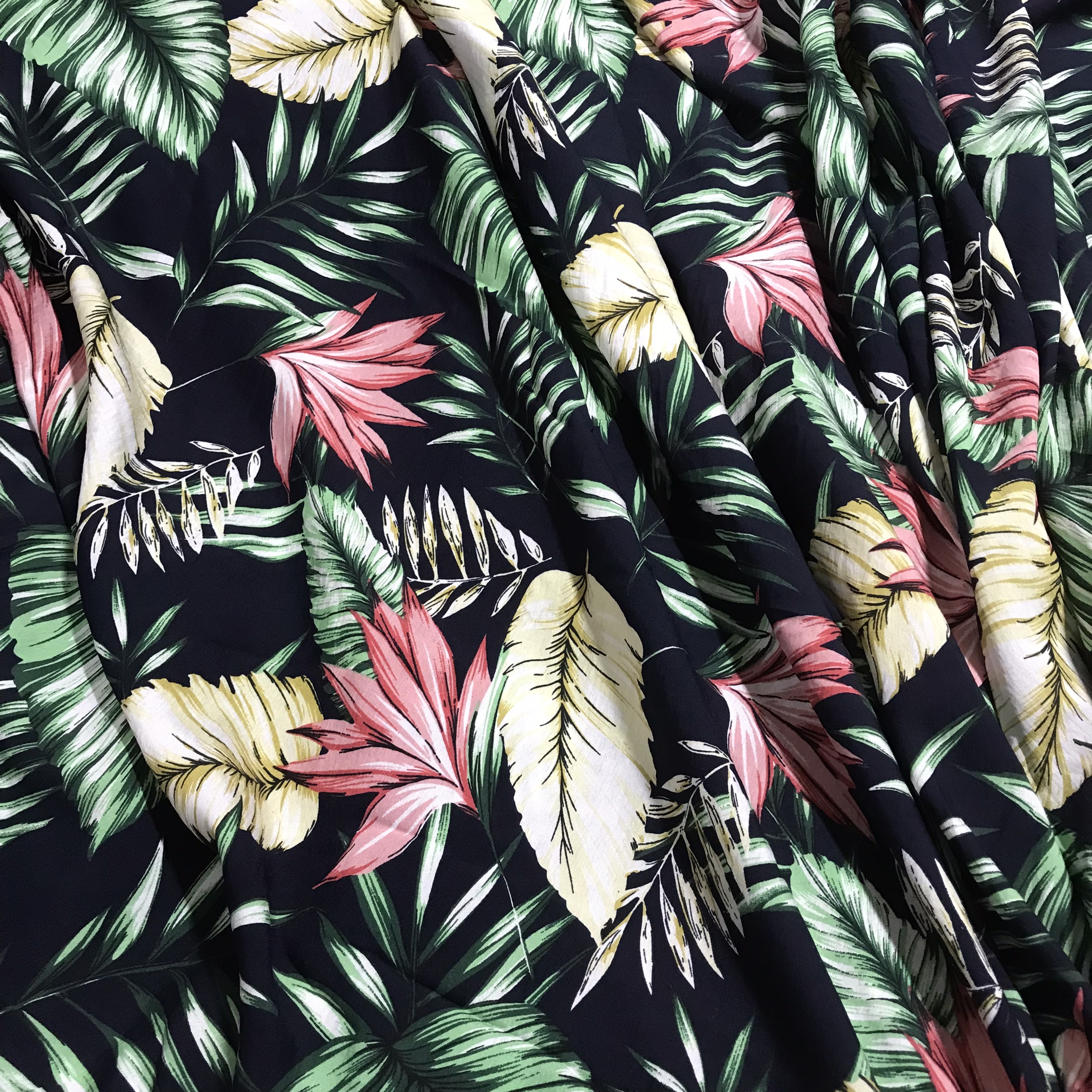 Vải đũi tơ Thái mềm mỏng họa tiết lá cây nhiều màu