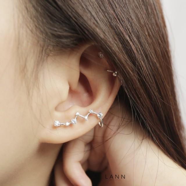 Khuyên Vành Dải Đá Trắng Có Chốt S925 LANN