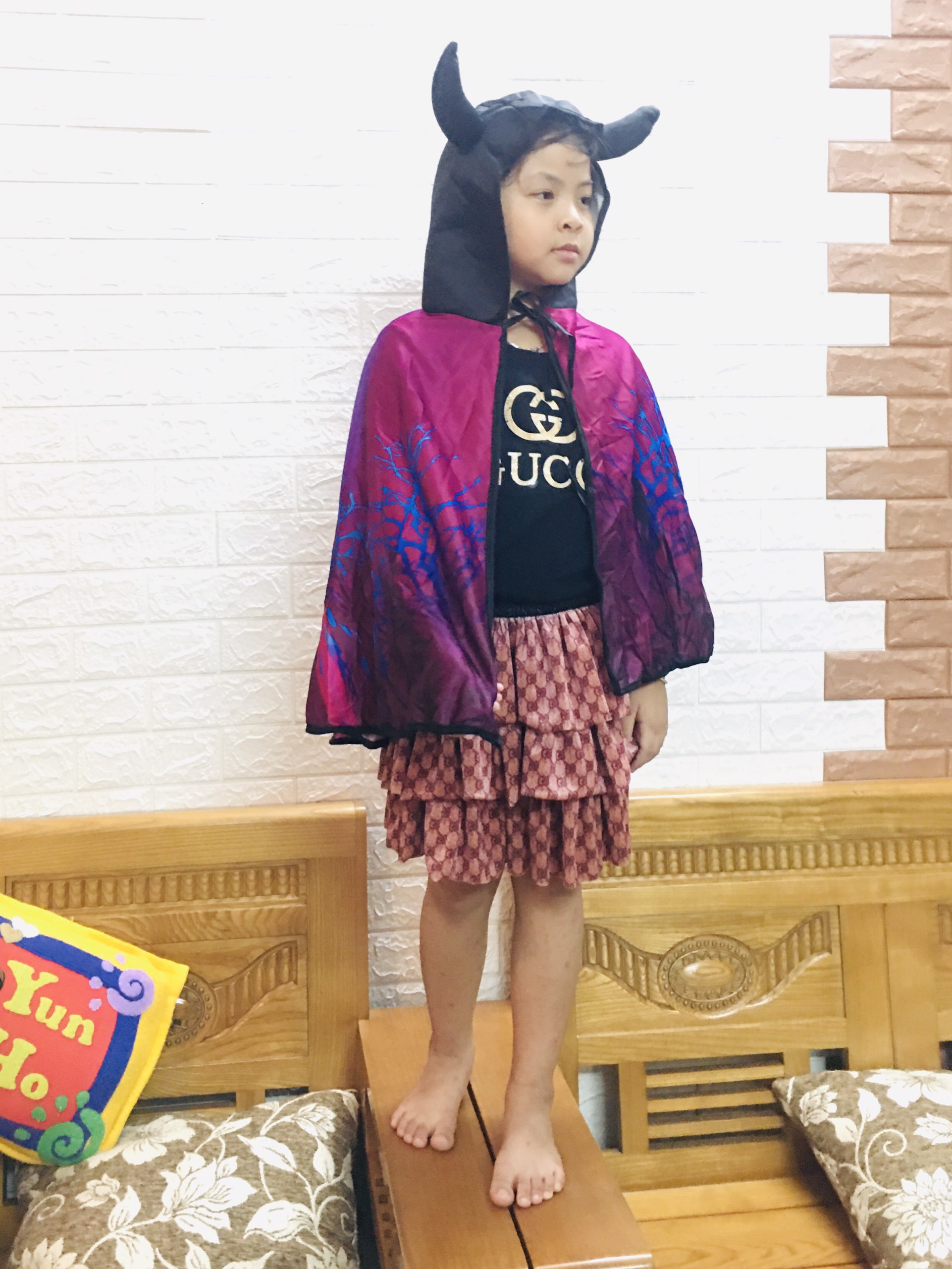 Áo choàng sừng hoạ tiết 3D hoá trang halloween