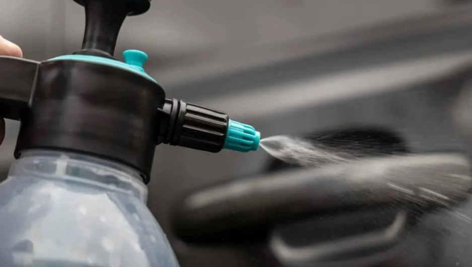 Bình pha dung dịch bơm tay áp lực - PRESSURE SPRAYER