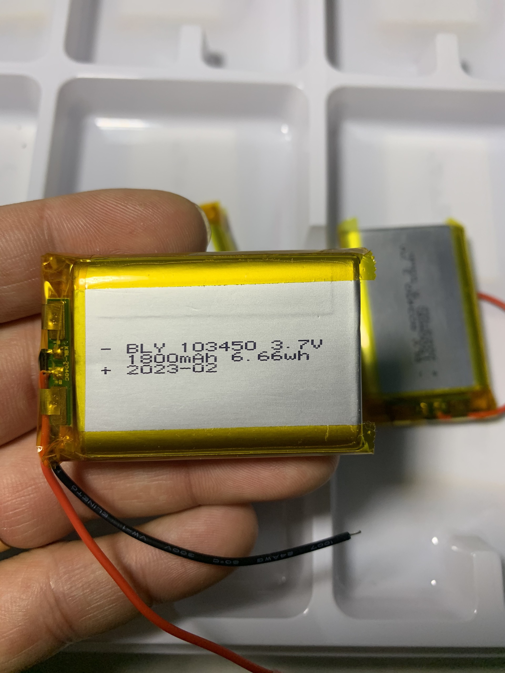 Pin Sạc Polymer 3.7V 2000mah 103450 Cho tai nghe Mp3 MP4 MP5 GPS PSP Bluetooth