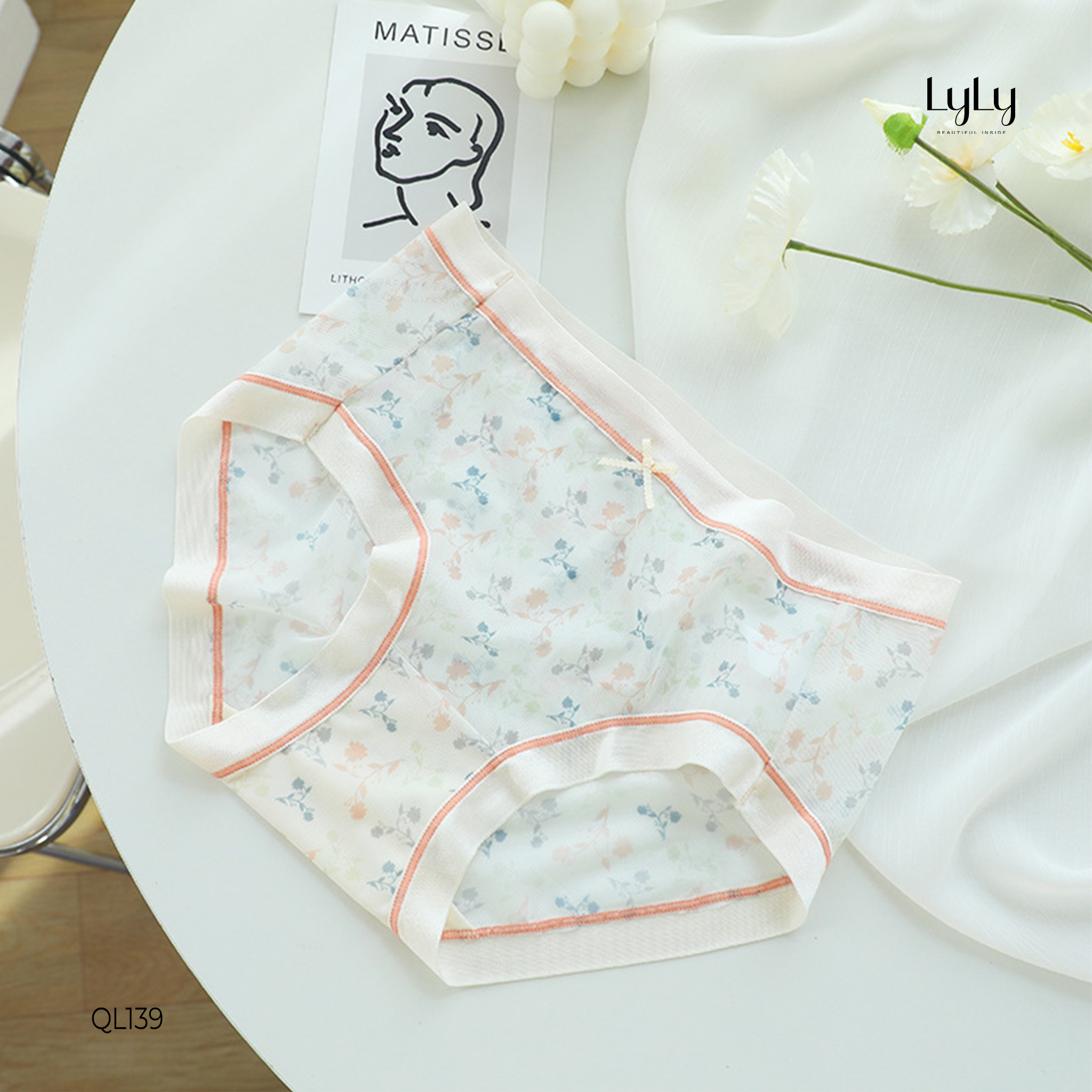 Quần lót nữ chất su siêu mềm mại, mát lạnh cho mùa hè phối họa tiết hoa siêu xinh xắn
