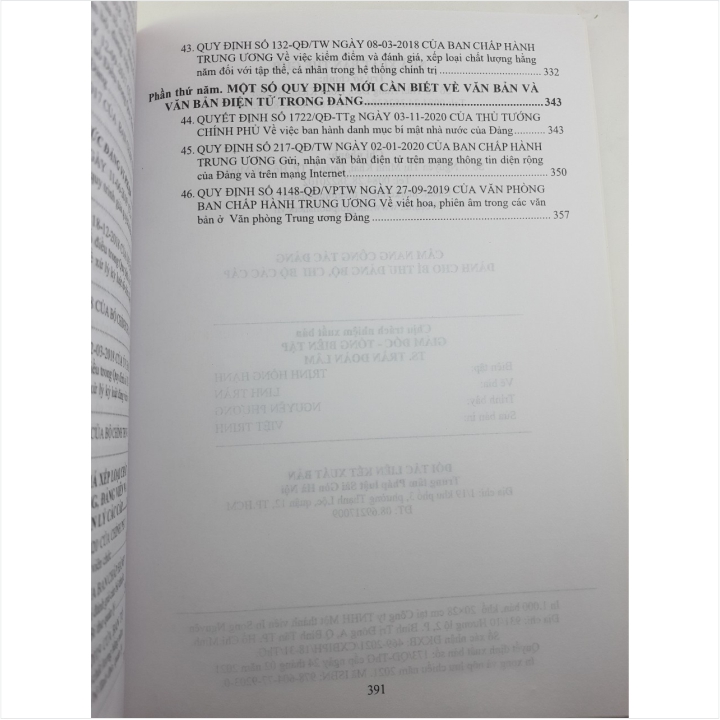 Sách Cẩm Nang Công Tác Đảng Dành Cho Bí Thư Đảng Bộ, Chi  Bộ Các Cấp - V1877D