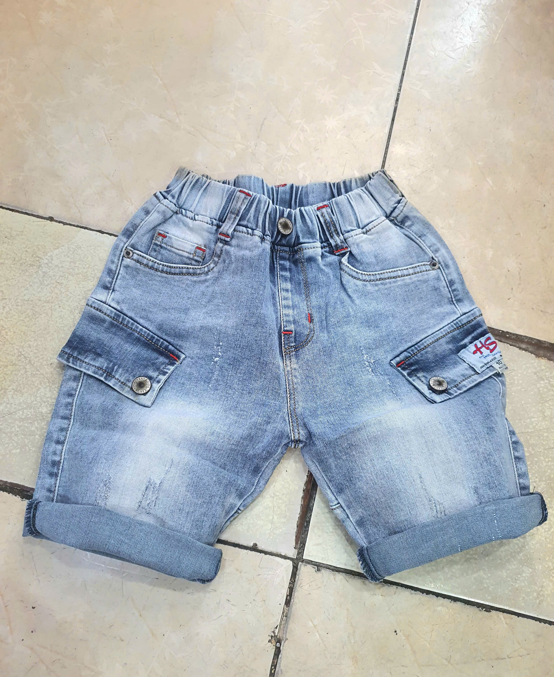 Quần jeans đùi quần lửng cho bé trai phối áo thun áo sơ mi từ 12-40kg