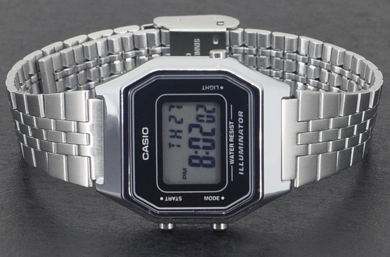 Đồng hồ nữ dây kim loại Casio LA680WA-1DF