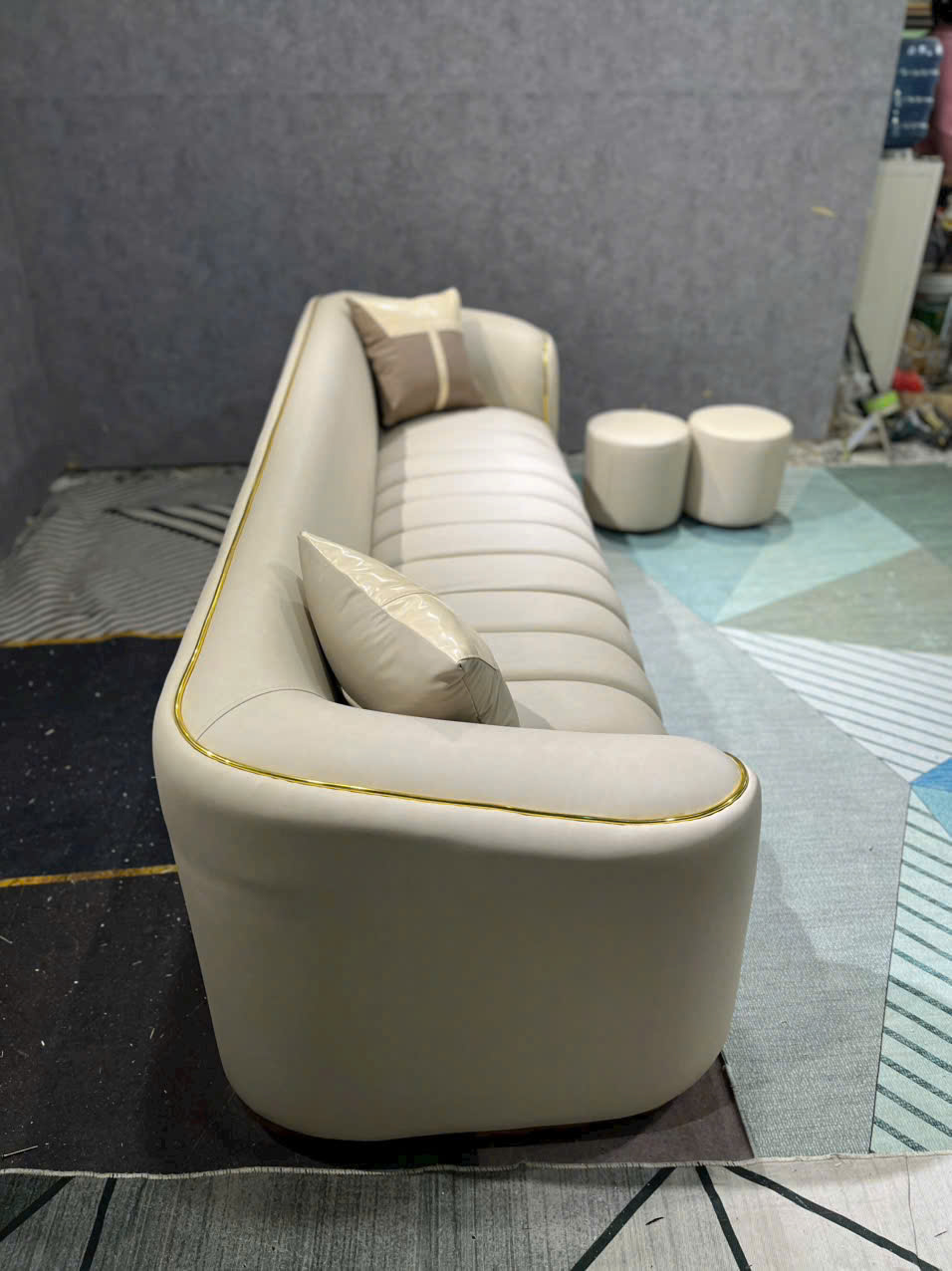 Sofa băng Juno sofa Ocean Park NK2025 KT2m2 kèm 2 đôn tròn